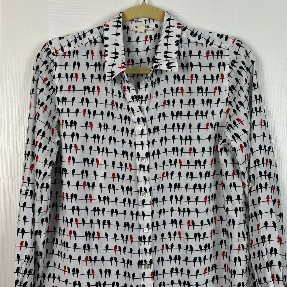 Jane & Delancey 100% rayon white with red and black birds, long sleeved button S - Picture 2 of 8